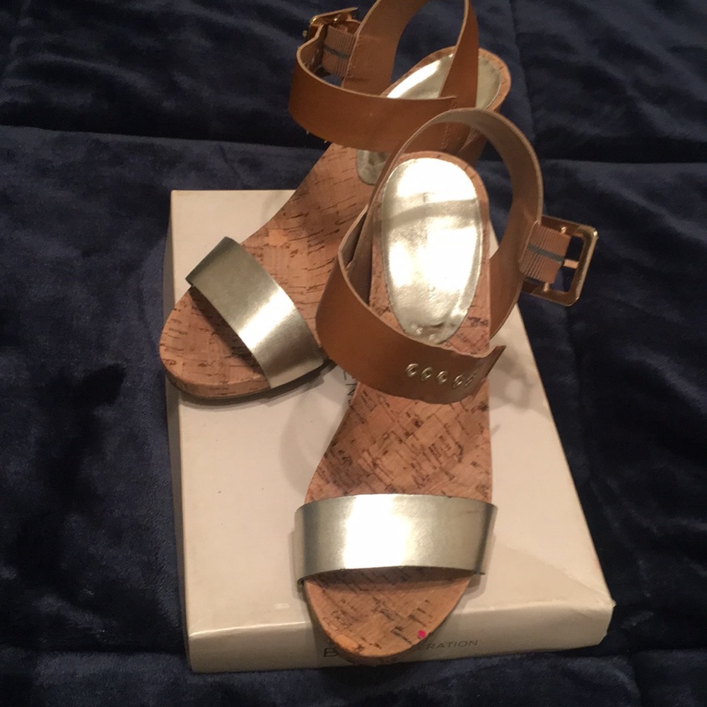 Bcbg wedges size (7)